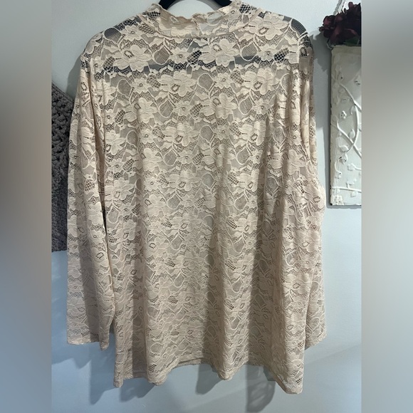 🖤 Torrid Peach Pink Neutral Lace Sheer Mock Neck Top size 3 - Picture 3 of 6